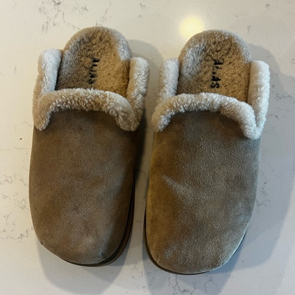 Alias Mae chunky Sherpa Lined Mules - the romantic size 9.5 - Picture 5 of 8
